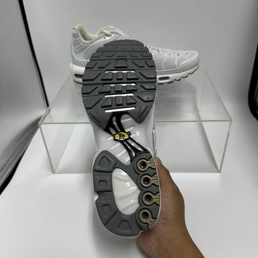 Brand New Nike Air Max Plus TN White Black Grey Shoes 604133-139 Men's Size 9.5